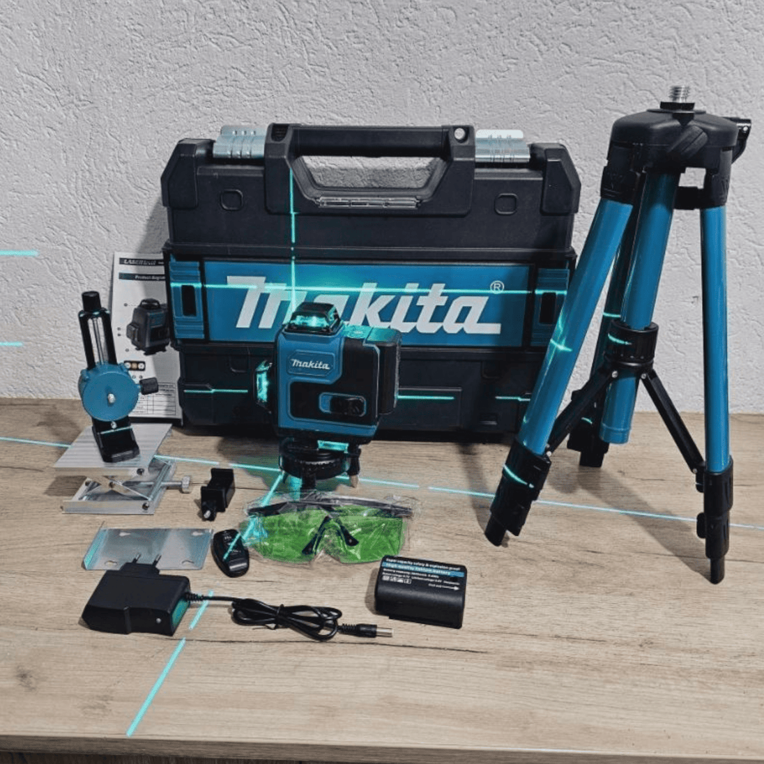 Makita Laserski 4D Nivelator - 16 Linija - Zoro